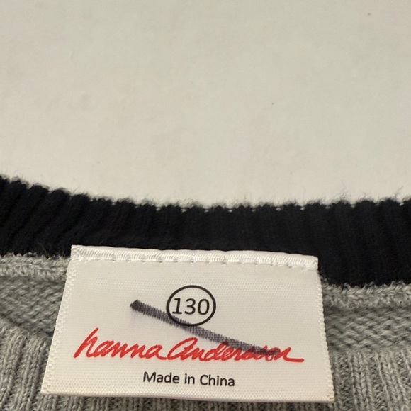 Hanna Andersson Gray Sweater with Red Drummer Design - Picture 2 of 4